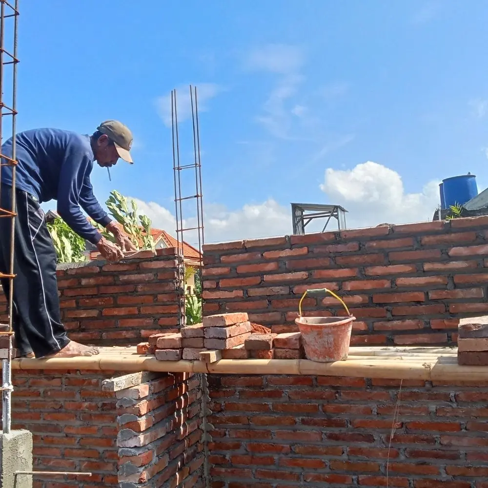 TEHLİKELİ VE ÇOK TEHLİKELİ İŞLERDE ÇALIŞANLARA YÖNELİK DUVARCI EĞİTİMİ